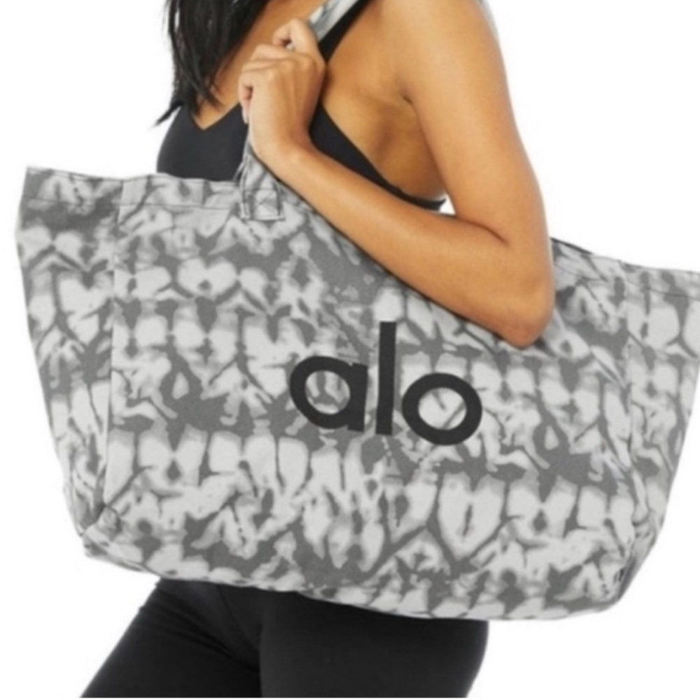 ❤️ THIS GRAY ALO BAG❣️